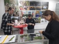 В тылу куётся Победа! 🇷