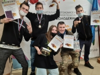 Чемпионат города Мурманска по скоростной неполной разборке и сборке автомата Калашникова (АК-47)